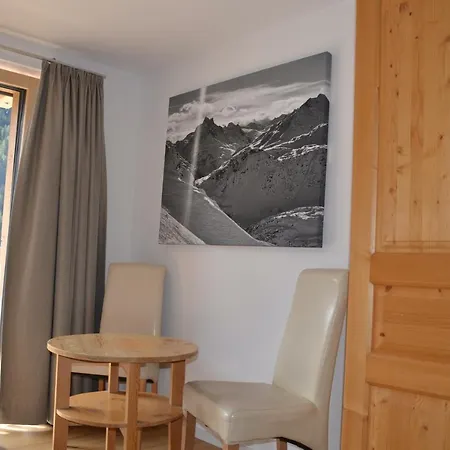 Haus Nick, Appartementhaus Sankt Anton am Arlberg